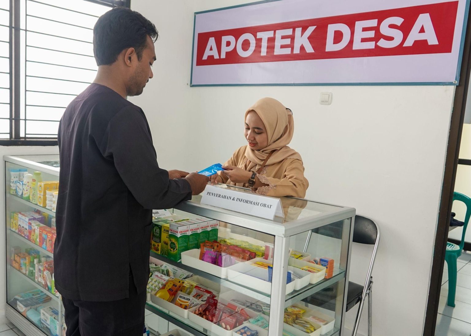 Kesehatan di Bojong: Apotek Sehat yang Mengerti Warga Cilacap